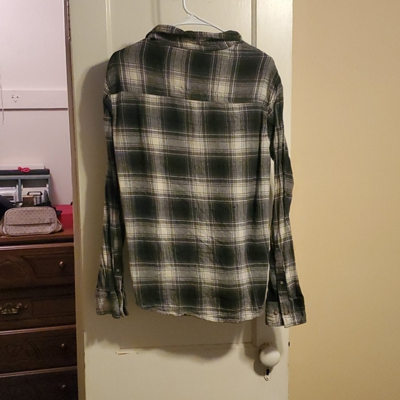 Mountain ridge flannel - Picture 3 of 3